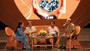 Art performance “Easing the pain of Agent Orange” opens in Hanoi - ảnh 1